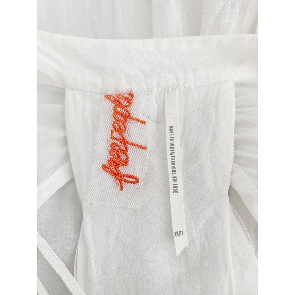 Free People Women's White Button Front Ruffle Tunic Open Back Embroider Accent - Picture 8 of 8